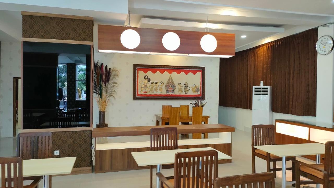 Golden Ganesha Hotel Yogyakarta By Ecommerceloka Gondowulung Exterior foto